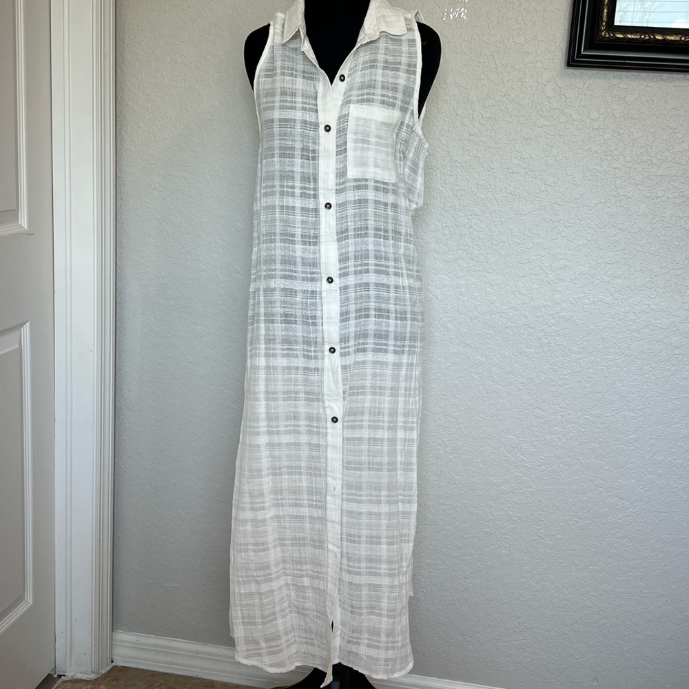 Forever 21 White Sleeveless Maxi Dress - Picture 2 of 4